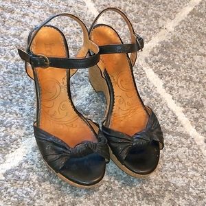 Indigo size 9 sandles